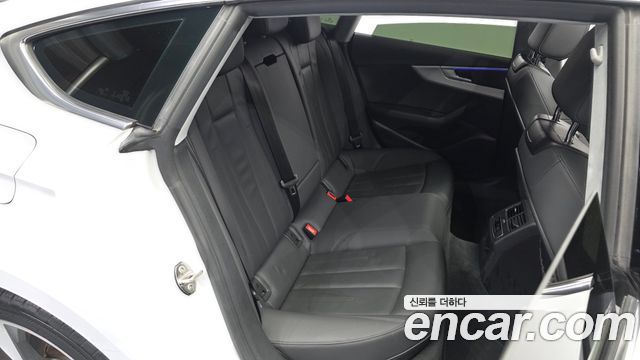 Audi A5 2021 — photo 18