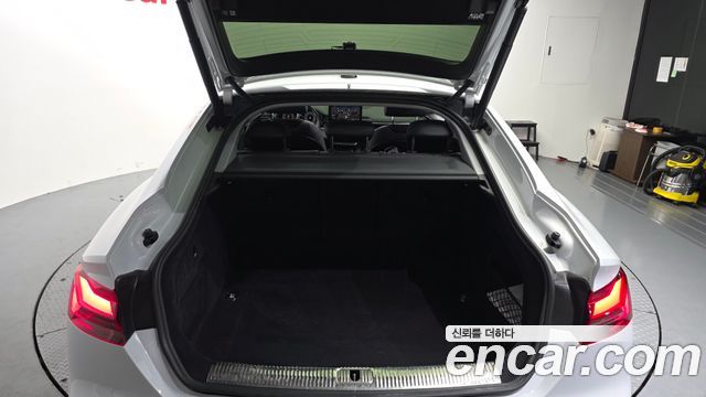 Audi A5 2021 — photo 26