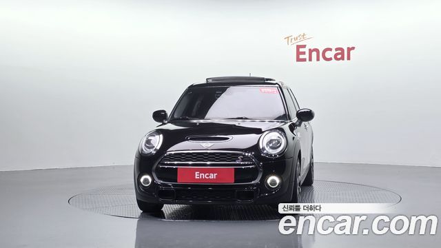 Mini Cooper 2020 — photo 3