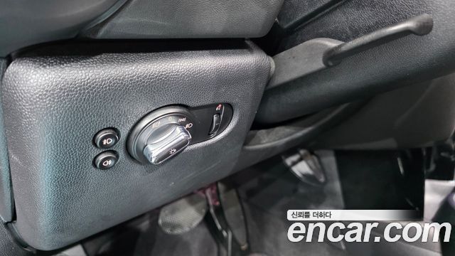 Mini Cooper 2020 — photo 24