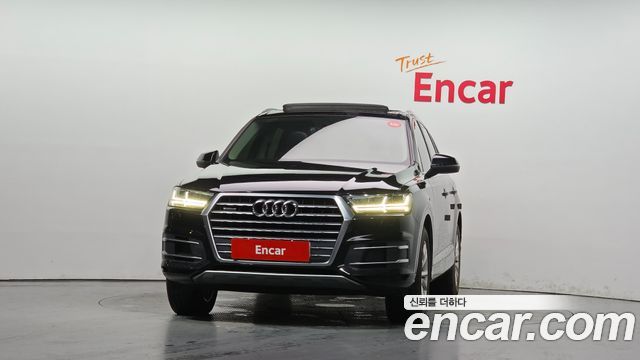 Audi Q7 2019 — photo 3