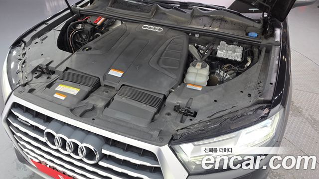 Audi Q7 2019 — photo 6