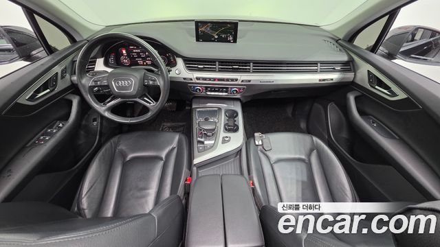 Audi Q7 2019 — photo 10