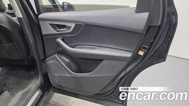 Audi Q7 2019 — photo 15