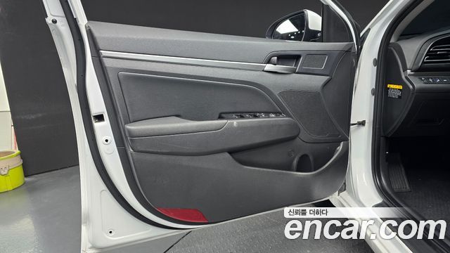 Hyundai AVANTE 2020 — photo 14