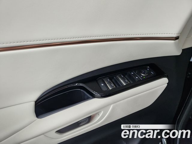 Lexus LM 2025 — photo 17