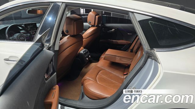 Audi A7 2016 — photo 12