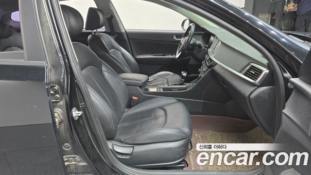Kia K5 2019 — photo 11