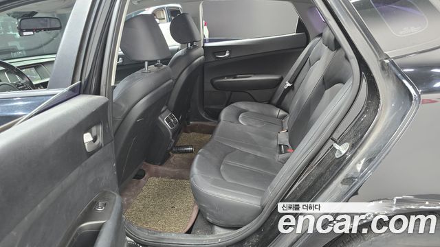 Kia K5 2019 — photo 12