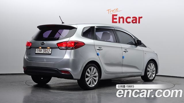 Kia Carens 2015 — photo 2