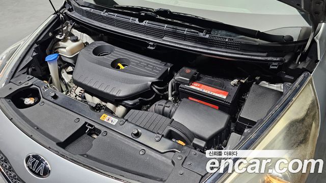 Kia Carens 2015 — photo 6