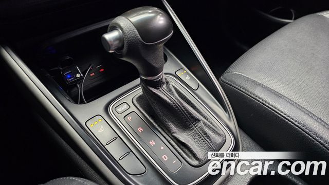 Kia Carens 2015 — photo 9
