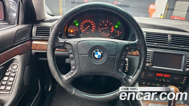 BMW 7-Series 2001 — photo 19