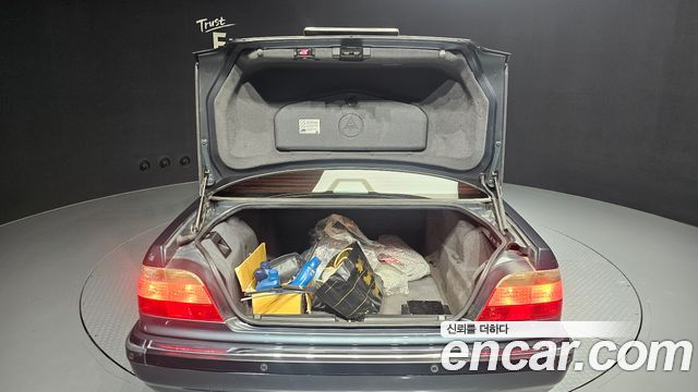 BMW 7-Series 2001 — photo 28