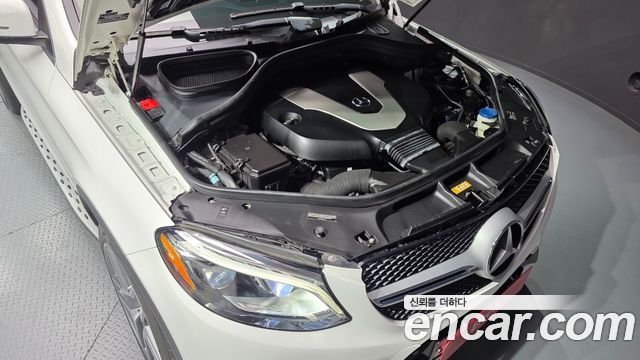 Mercedes-Benz GLE-Class 2017 — photo 6