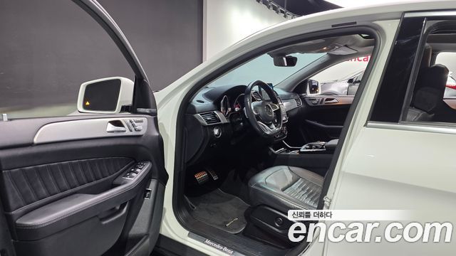 Mercedes-Benz GLE-Class 2017 — photo 10