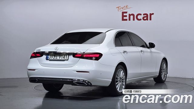 Mercedes-Benz E-Class 2021 — photo 2
