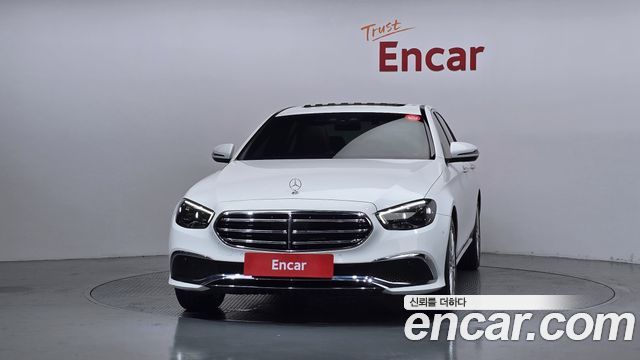 Mercedes-Benz E-Class 2021 — photo 3