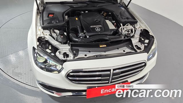 Mercedes-Benz E-Class 2021 — photo 6