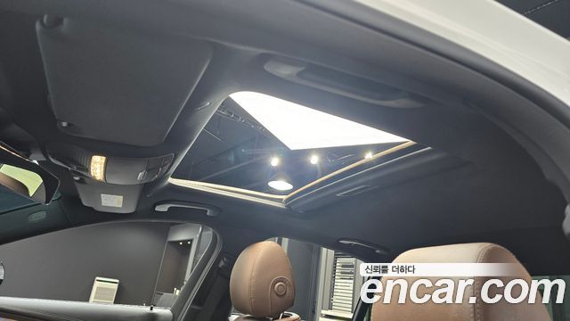Mercedes-Benz E-Class 2021 — photo 20