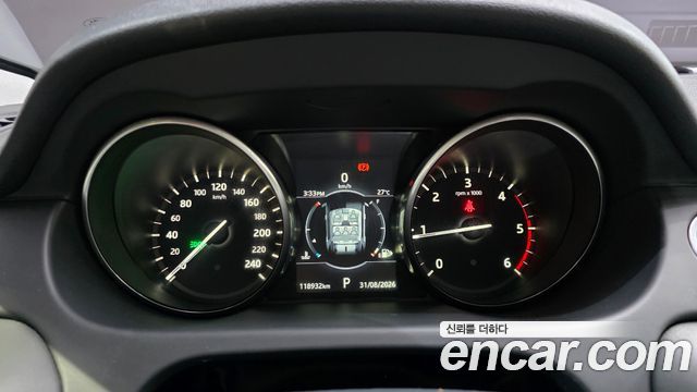 Land Rover Discovery Sport 2018 — photo 11