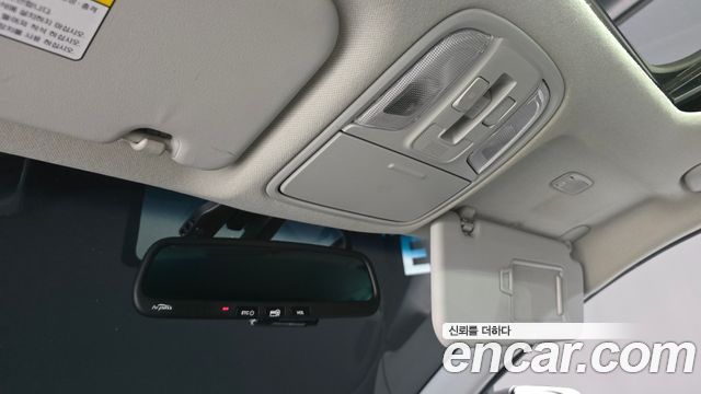 Kia Niro 2017 — photo 19