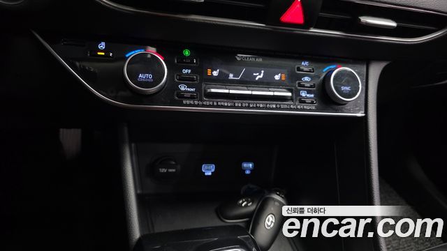 Hyundai Sonata 2020 — photo 24