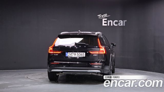 Volvo V60 2025 — photo 4