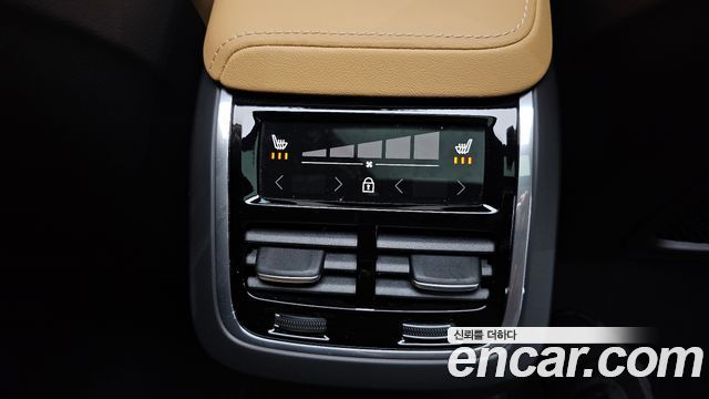 Volvo V60 2025 — photo 24