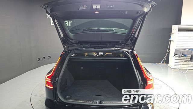 Volvo V60 2025 — photo 26