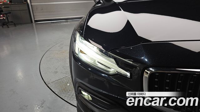 Volvo V60 2025 — photo 8