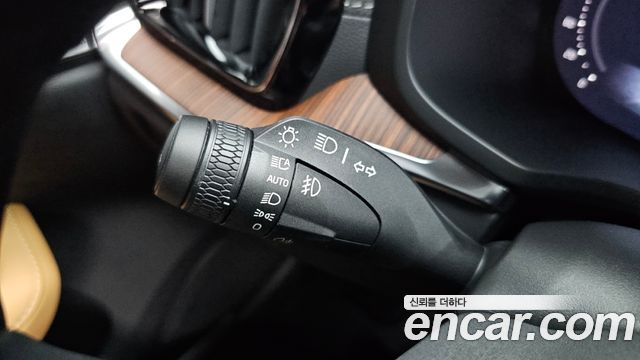 Volvo V60 2025 — photo 38