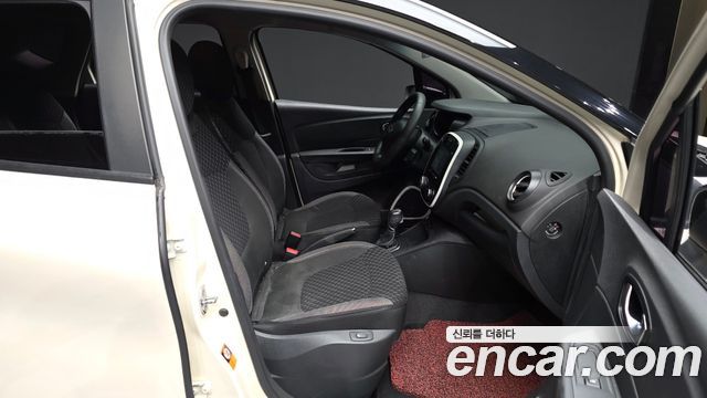 Renault Korea QM3 2018 — photo 17