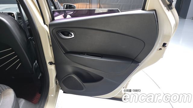 Renault Korea QM3 2018 — photo 15
