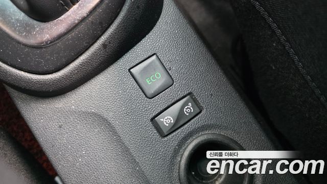 Renault Korea QM3 2018 — photo 31