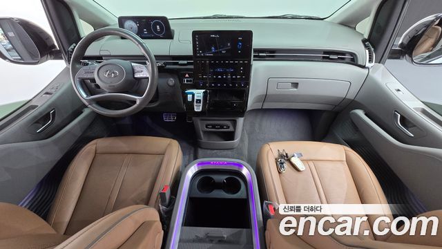 Hyundai Staria 2023 — photo 10