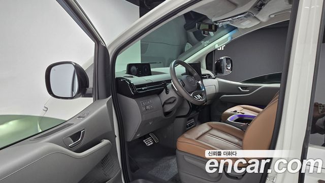 Hyundai Staria 2023 — photo 13