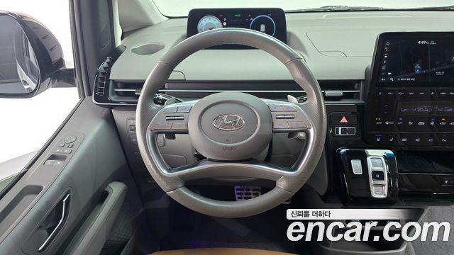 Hyundai Staria 2023 — photo 19
