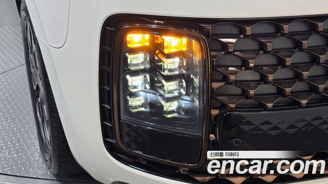 Hyundai Staria 2023 — photo 8
