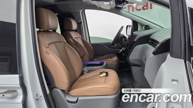 Hyundai Staria 2023 — photo 16