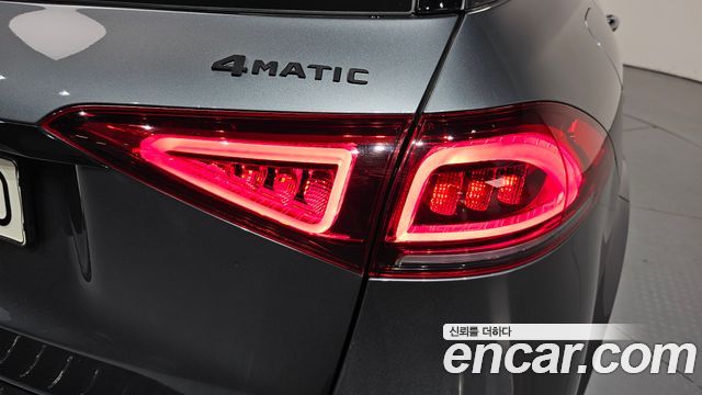 Mercedes-Benz GLE-Class 2022 — photo 9