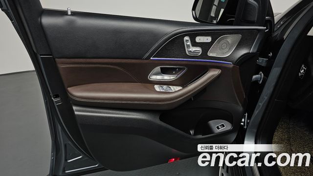 Mercedes-Benz GLE-Class 2022 — photo 14