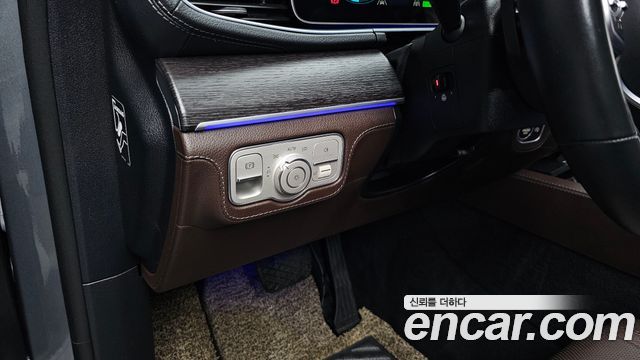 Mercedes-Benz GLE-Class 2022 — photo 30