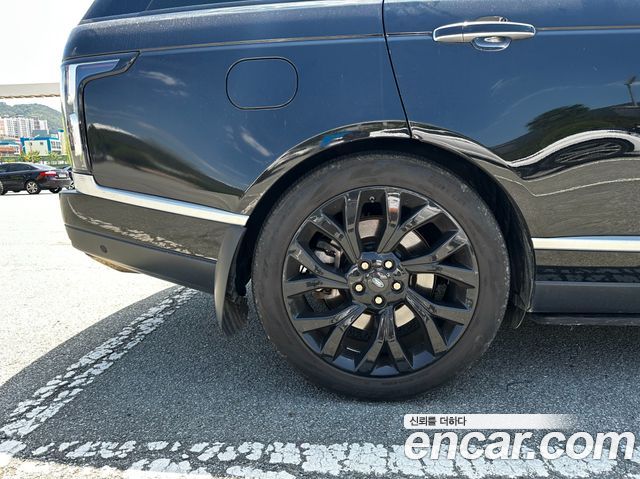 Land Rover Range Rover 2018 — photo 6