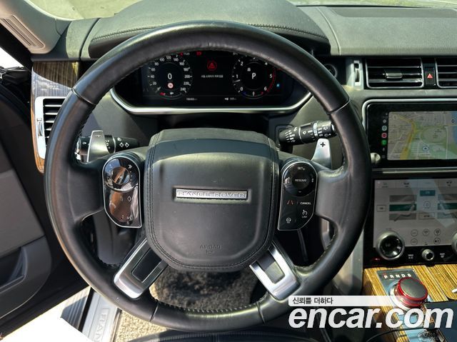 Land Rover Range Rover 2018 — photo 10