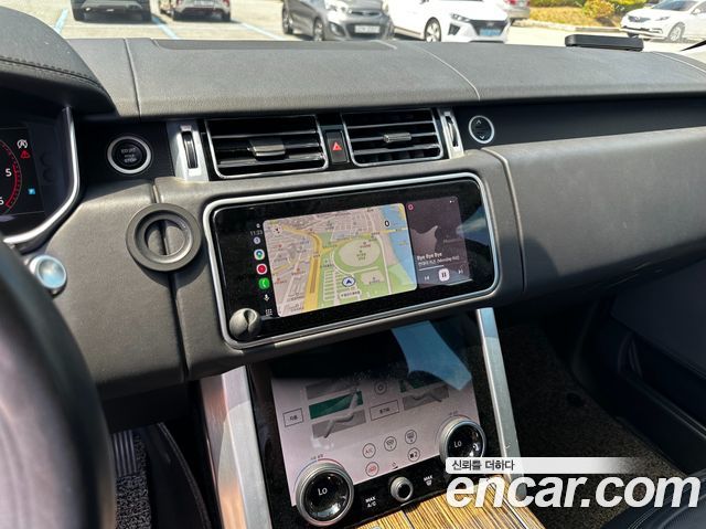 Land Rover Range Rover 2018 — photo 13