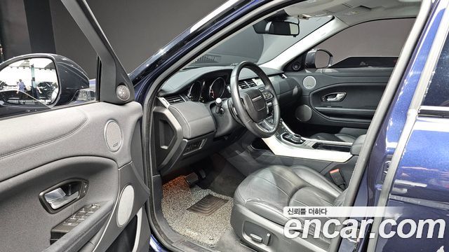Land Rover Range Rover Evoque 2018 — photo 13