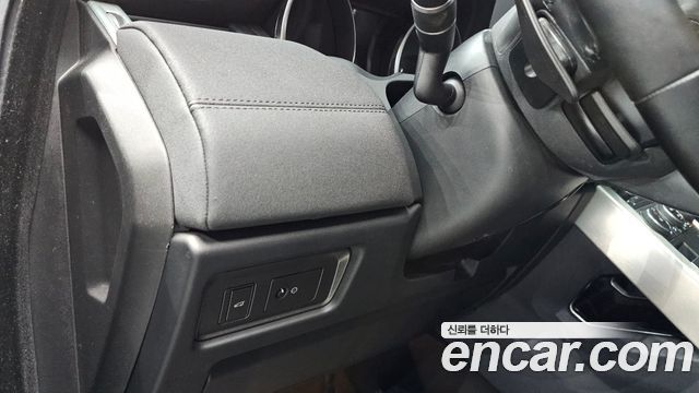 Land Rover Range Rover Evoque 2018 — photo 23