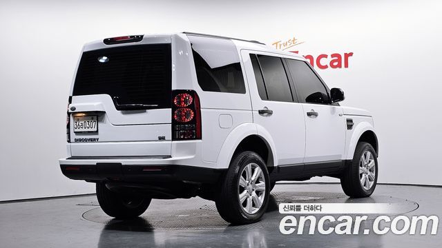 Land Rover Discovery 2016 — photo 2