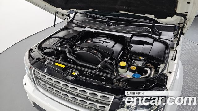 Land Rover Discovery 2016 — photo 6